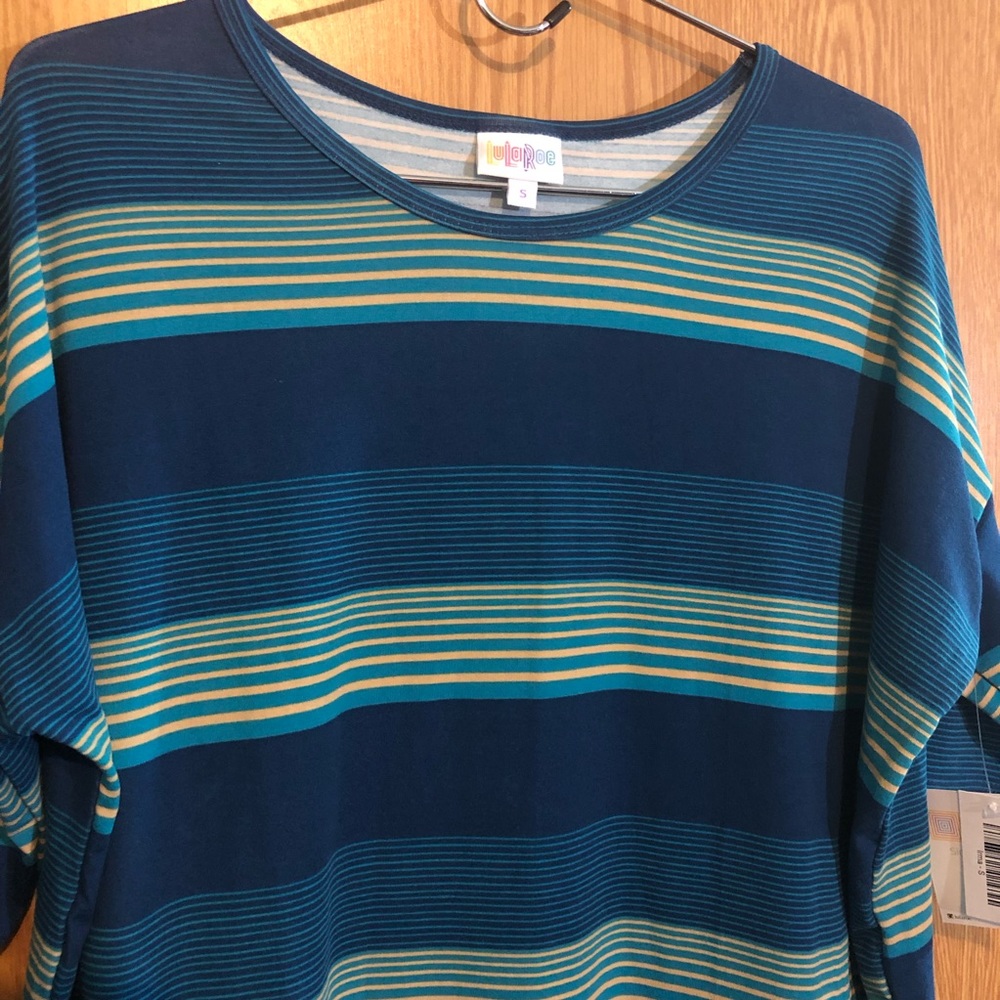 LuLaRoe S Irma Top Tunic